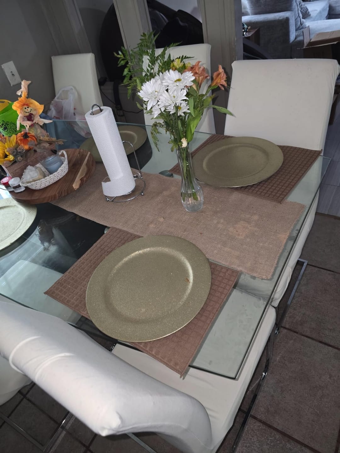 Customer photo review of Neralin - Elastic velvet chair covers