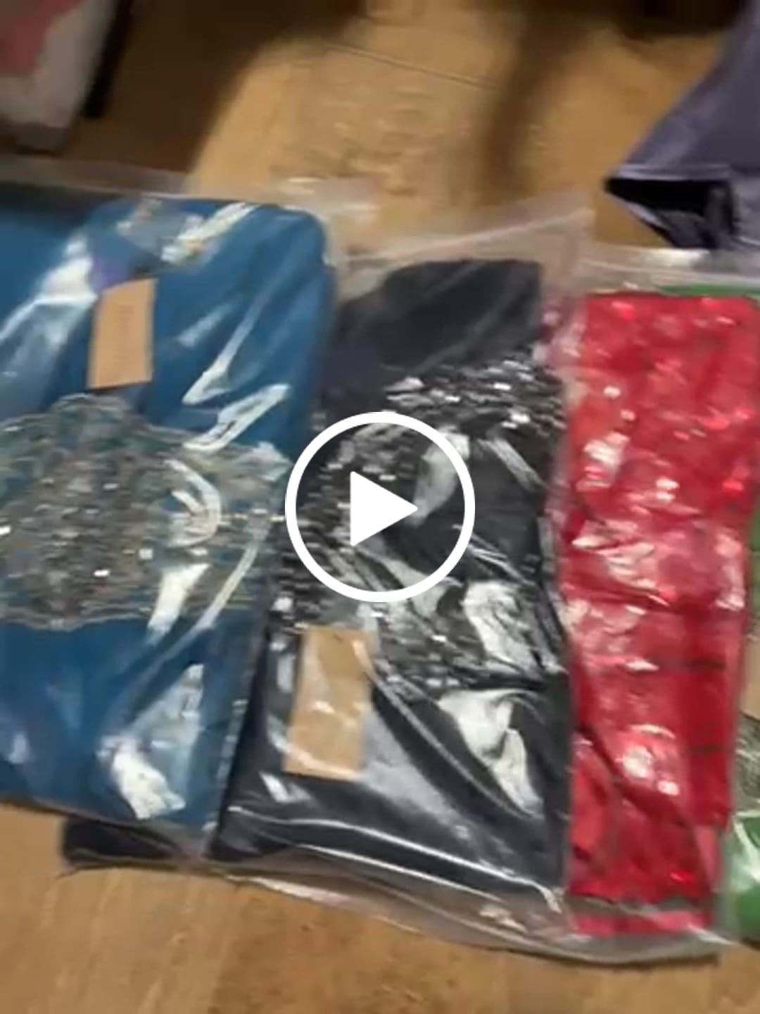 Customer video review of Mandalay NWT Dresses — Mini Packs