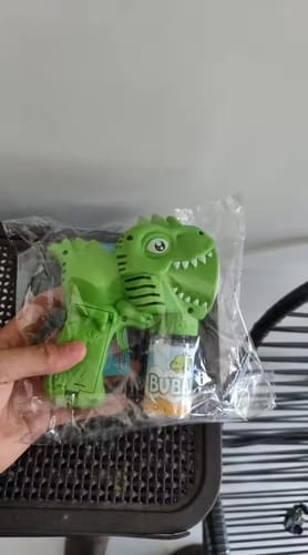 Customer photo review of BubbleBazooka™ – Electric Handheld Bubbles
