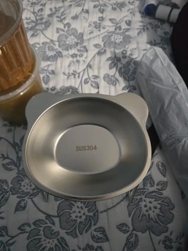 Customer photo review of Sanebu™ Orthopedic Elevated Bowl for Small Dogs NO