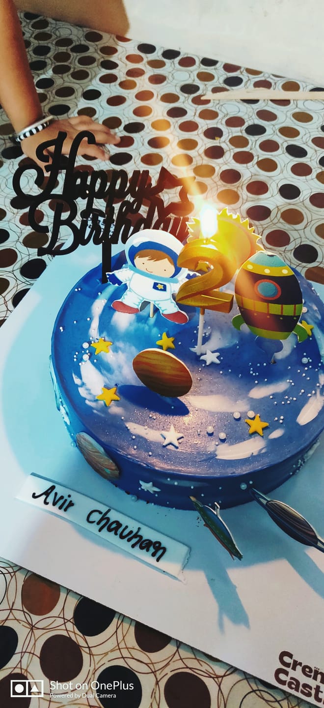 Customer photo review of Solar system theme Cake