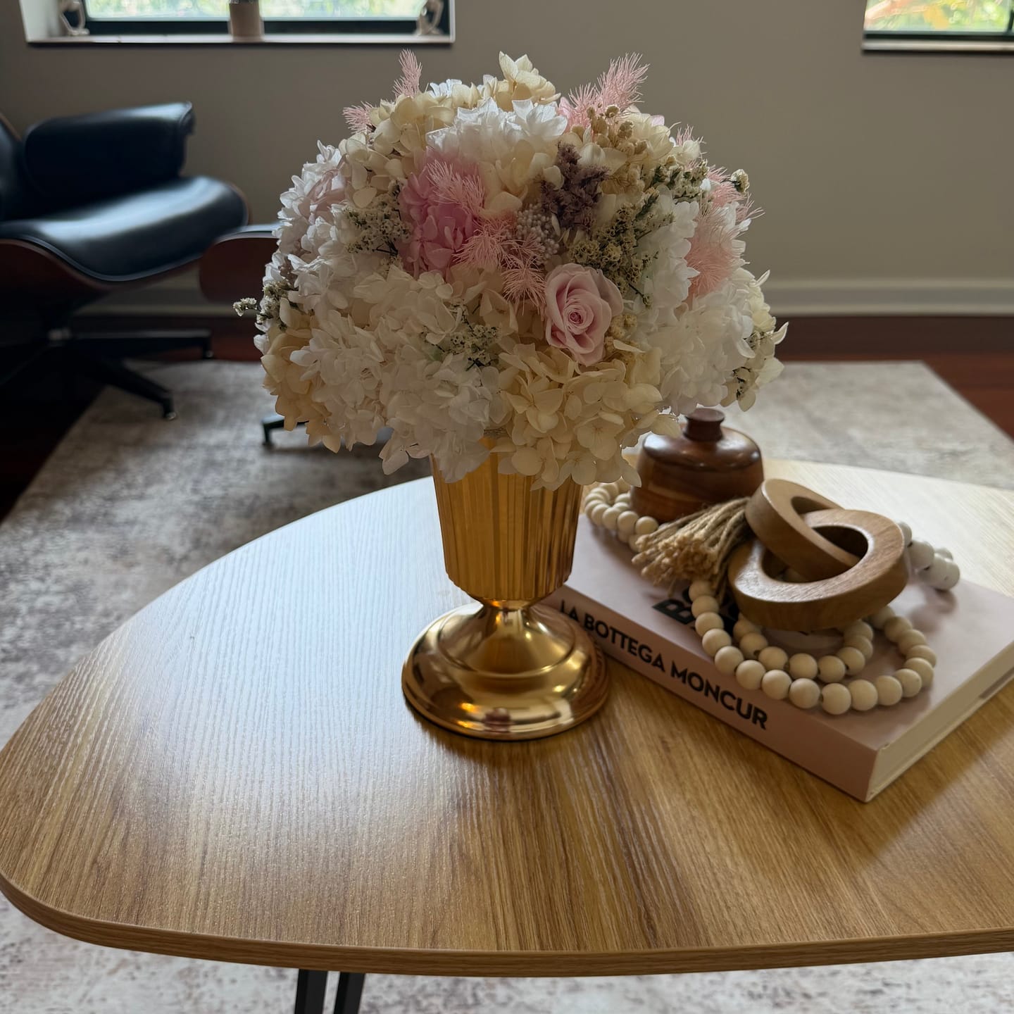 Customer photo review of Opal Signature Bouquet in Gold Metal