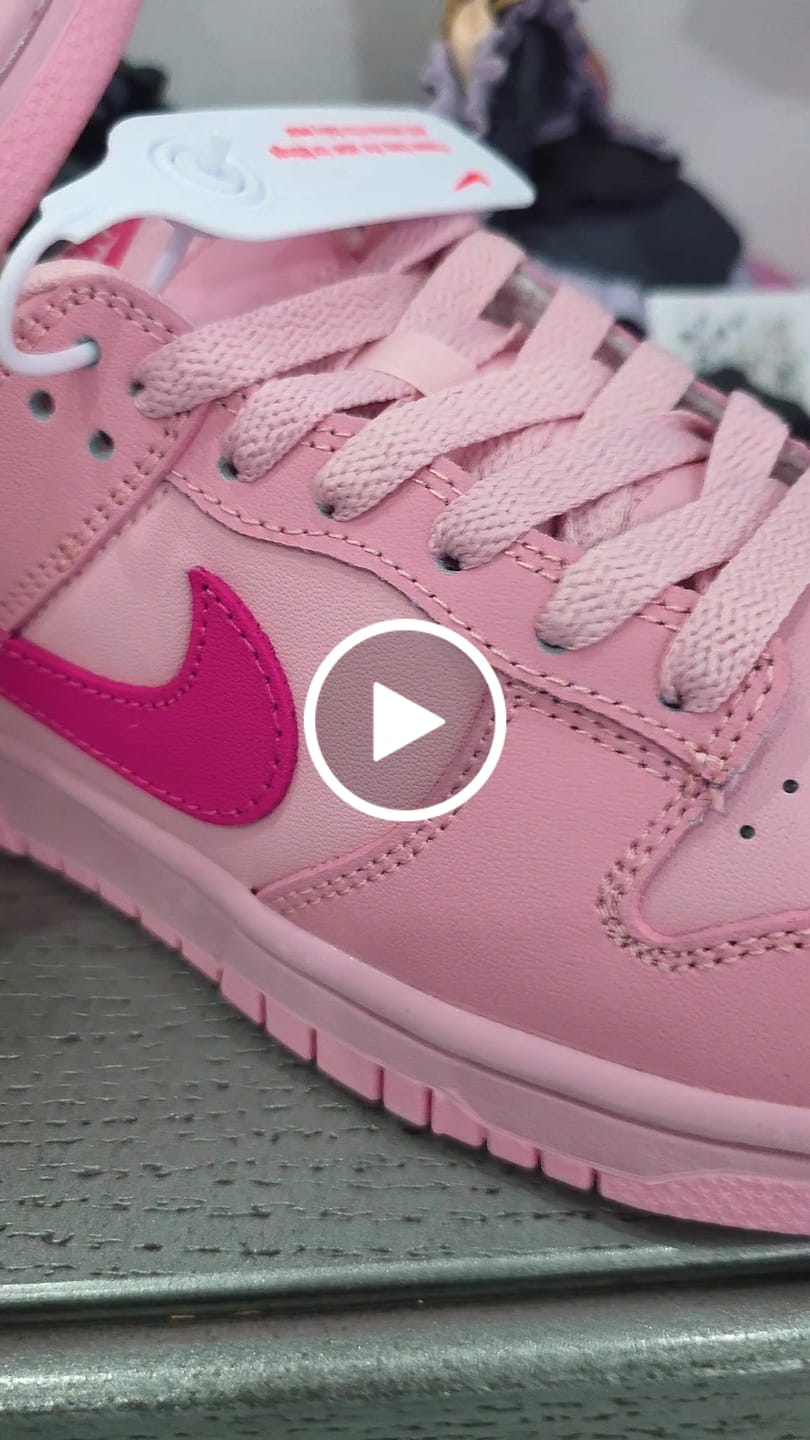 Customer video review of Tenis Dunk Low Triple Pink Importado