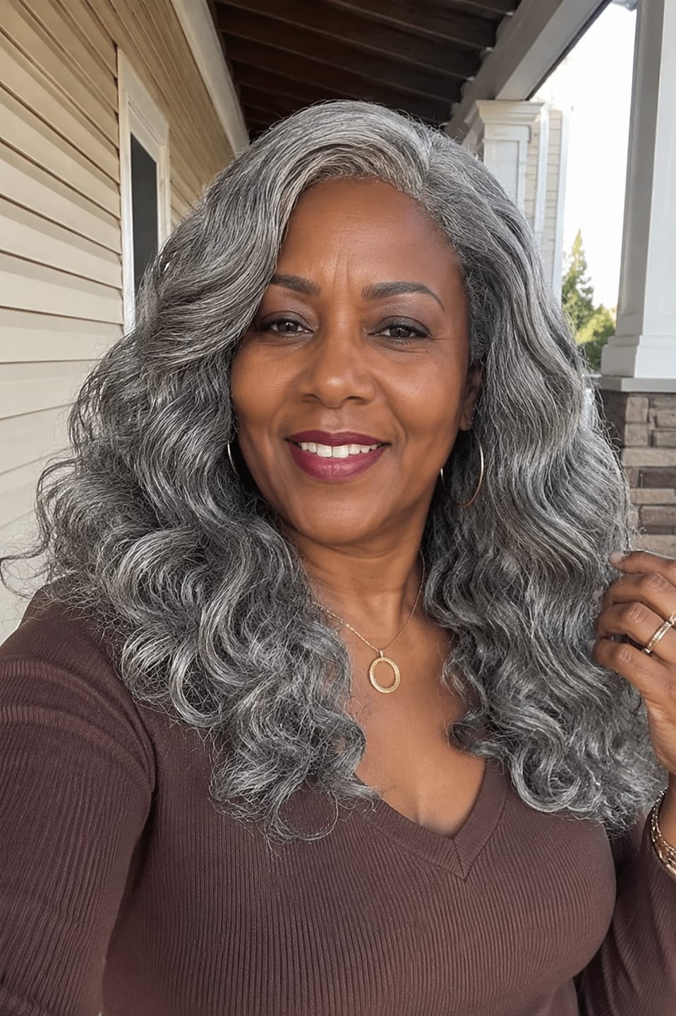 Customer photo review of Luvwin Salt And Pepper Loose Wavy Kinky Hair Gray Color 5x5 Closure Lace Wig