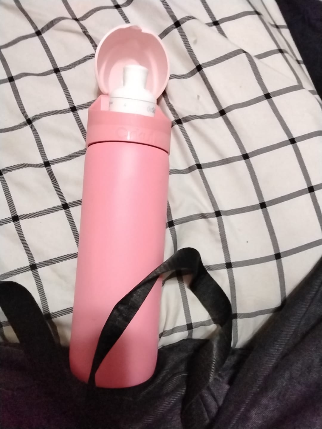 Customer photo review of 26oz. StrawSip™ Flip Bottle