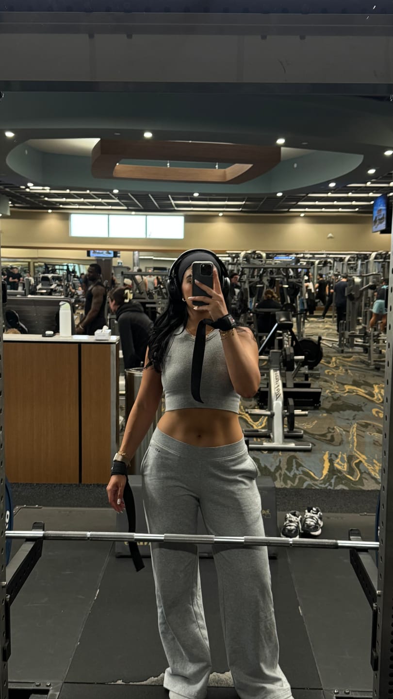 Customer photo review of The Off-Duty Pant Heritage Grey