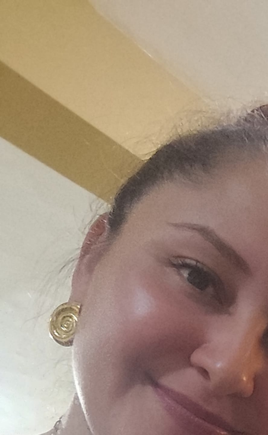 Customer photo review of Aretes Caracol