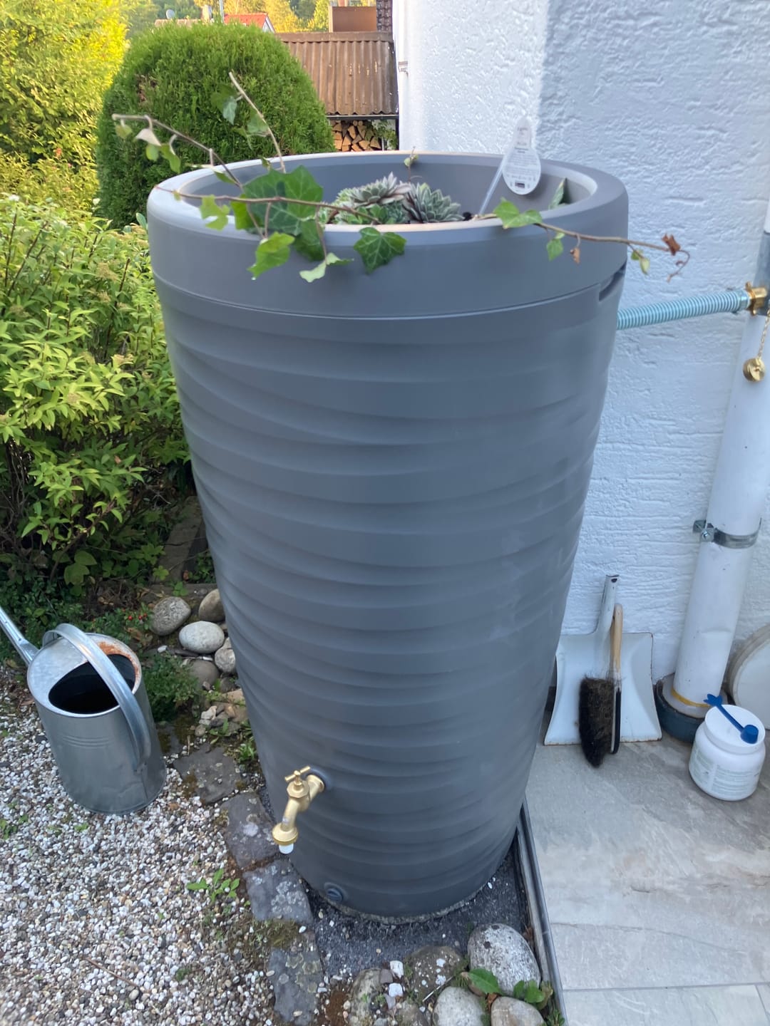 Customer photo review of Regentonne 240 Liter – YourCasa Wave-Design mit Auslaufhahn