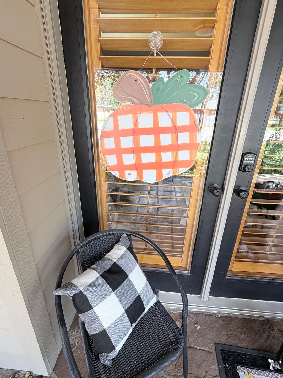 Customer photo review of Plaid Pumpkin Door Hanger