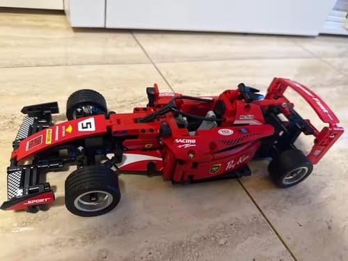 Customer photo review of ApexRacer™ – 455 Piece Formula Racing Car Building Set
