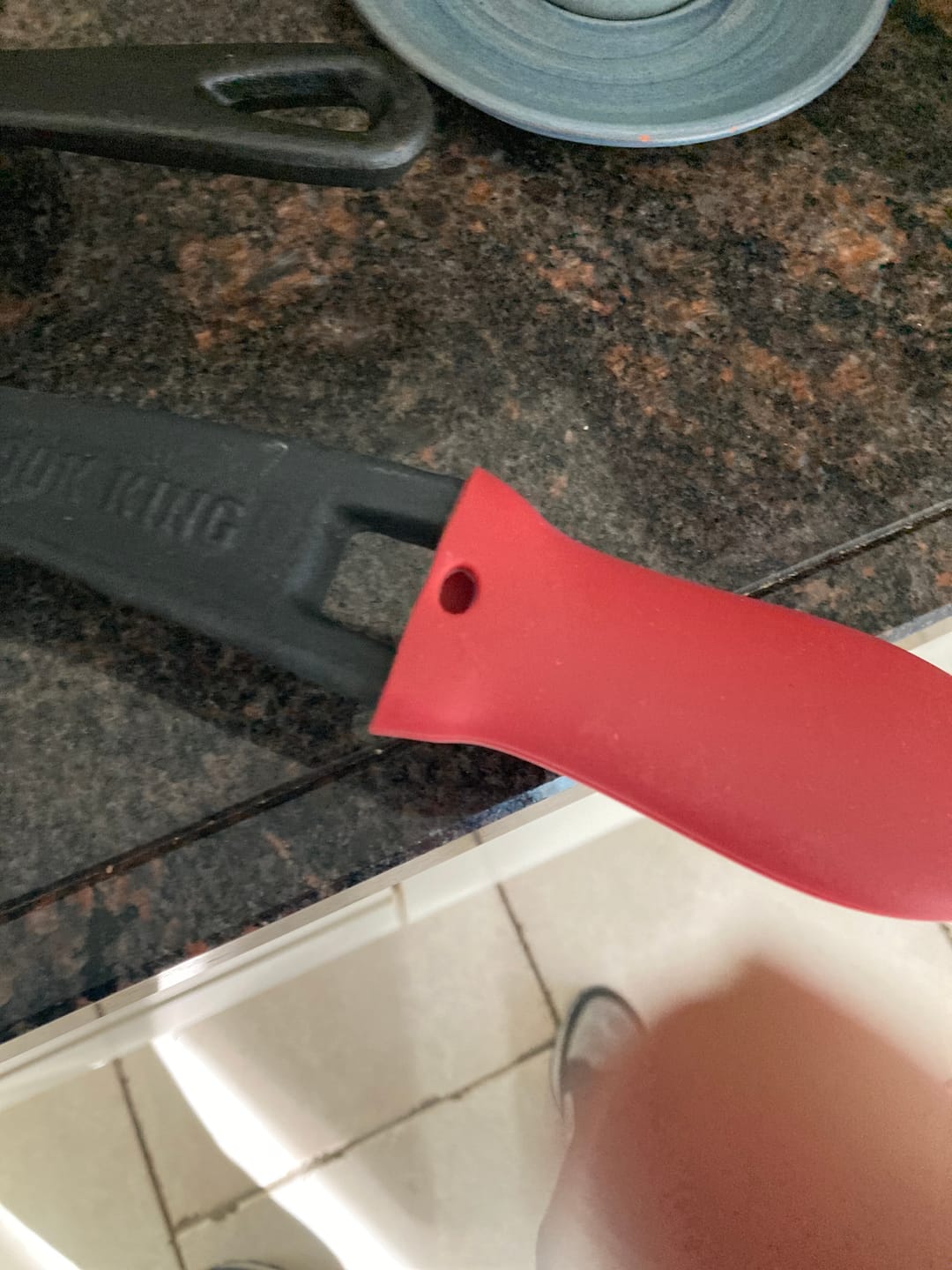 Customer photo review of Blackwell Siliconen Handvat - voor gietijzeren pannen - Rood