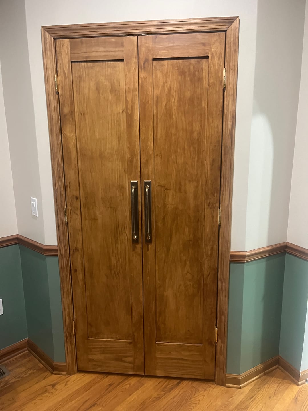 Customer photo review of Classic Cabinet Pulls with Backplate - Antique Brass