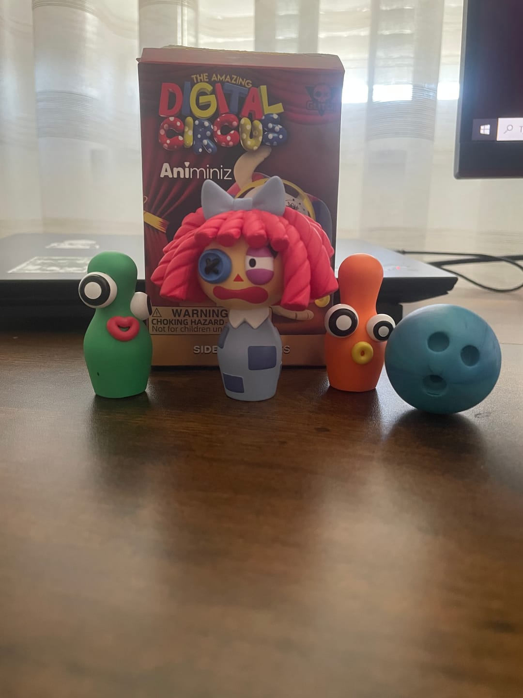 Customer photo review of Digital Circus Animiniz: Side Show Series