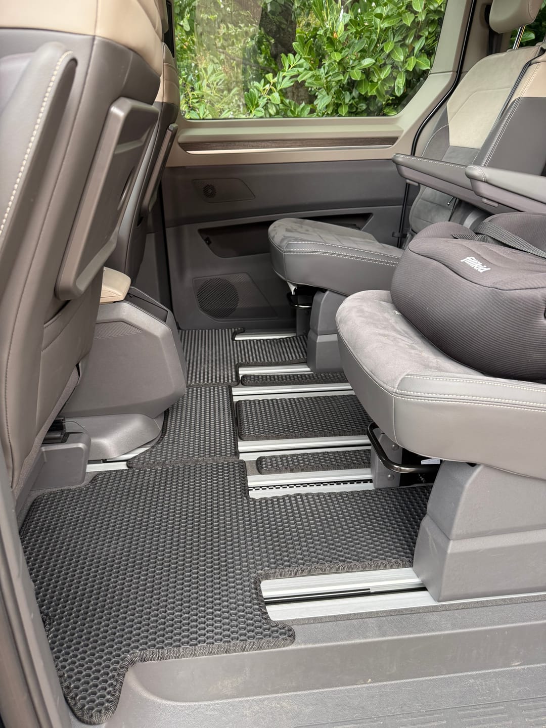 Customer photo review of Fußmatten für Van - Komplettset