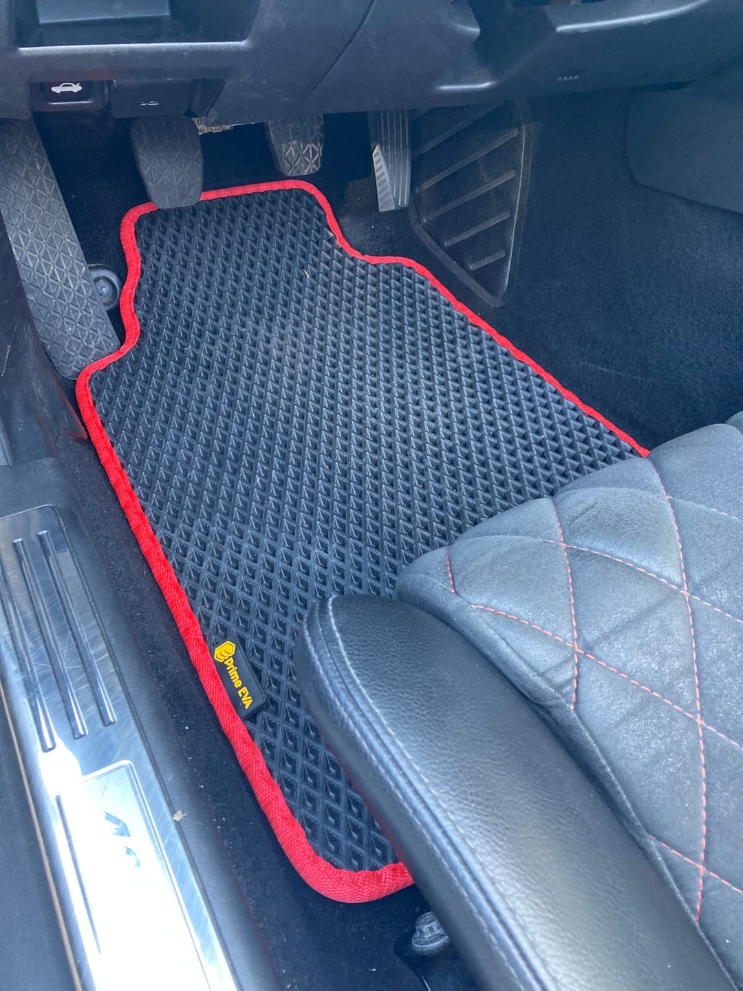 Customer photo review of Auto Fußmatten nach Maß - Vorne