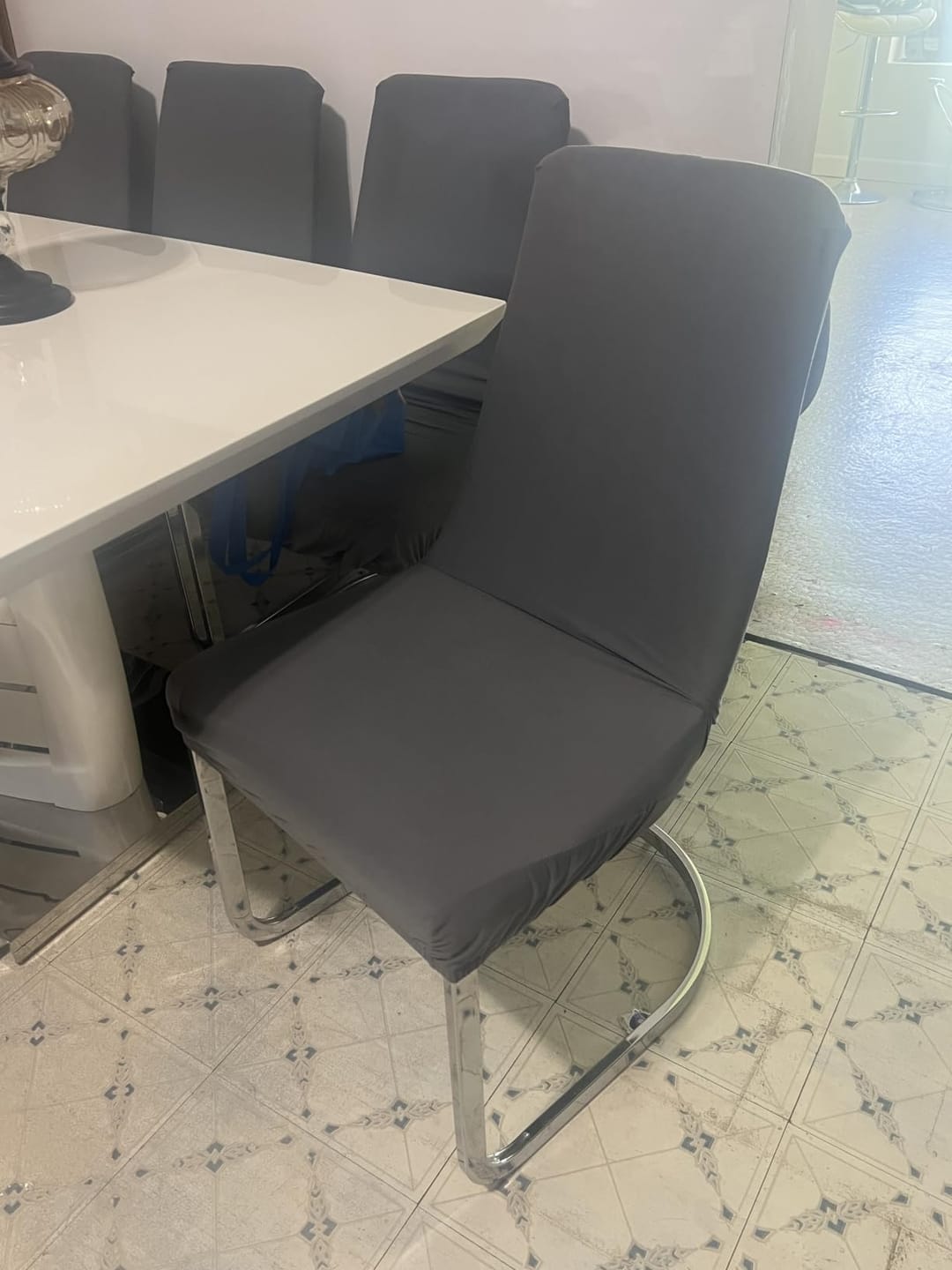 Customer photo review of Neralin - Elastic velvet chair covers