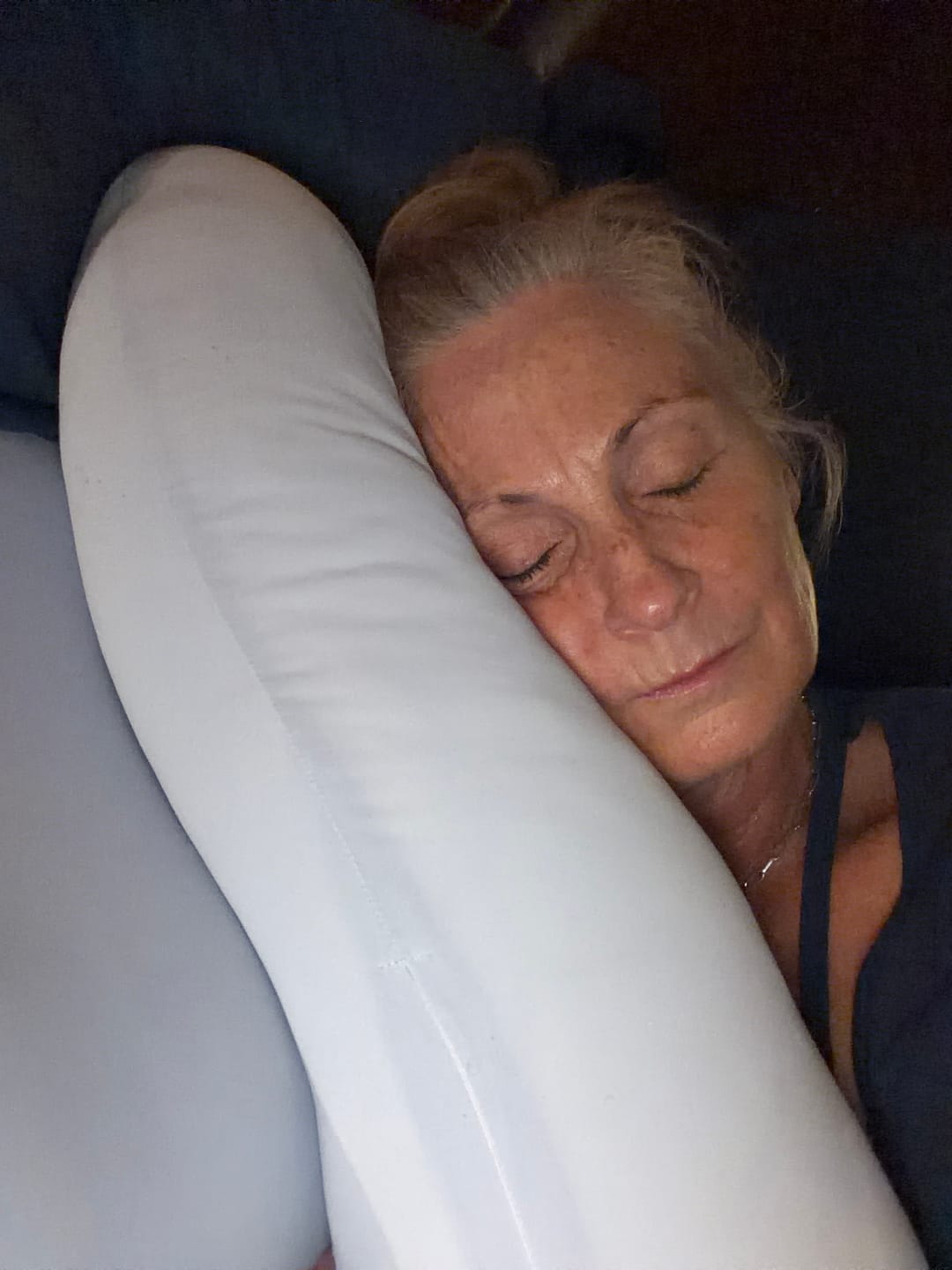 Customer photo review of BodyAlign Plus+ Cooling Pillow