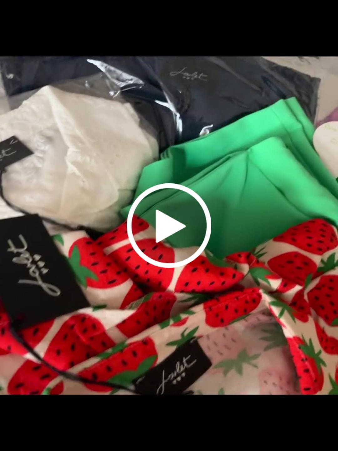 Customer video review of MYSTERY 📦 BOX ABBIGLIAMENTO E ACCESSORI DONNA [€79]