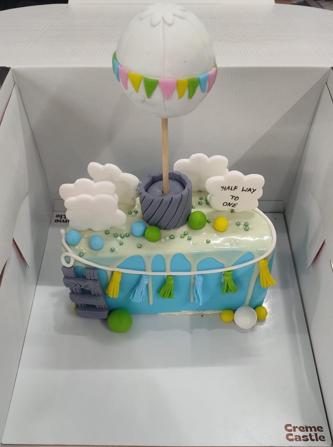 Customer photo review of Balloon 6 Months Cake