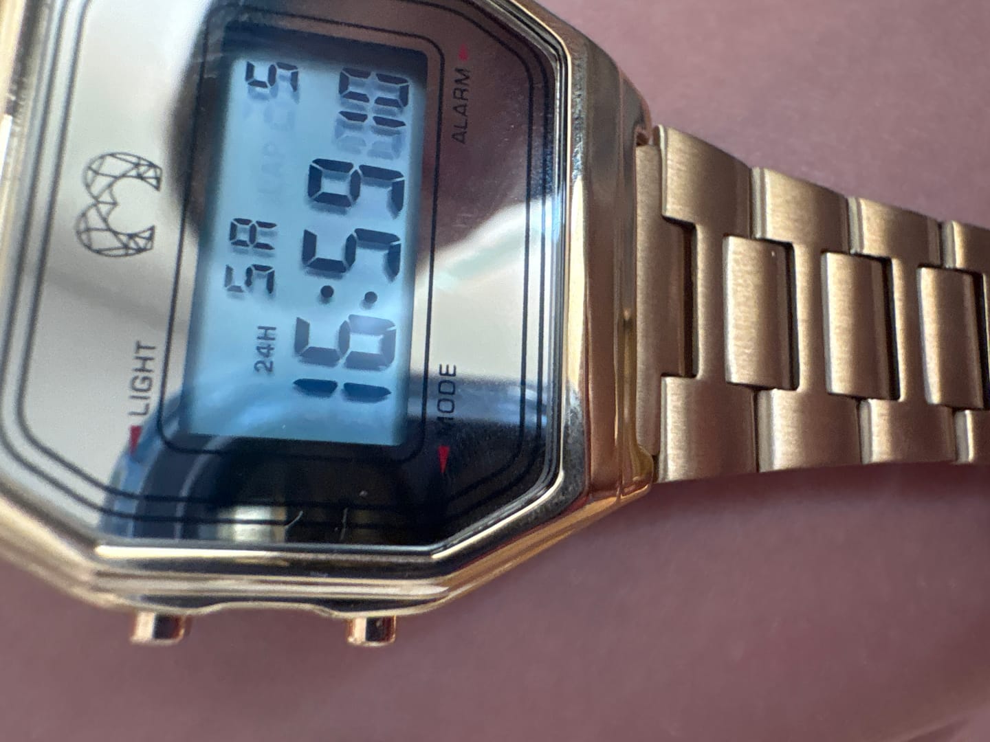Customer photo review of Reloj Digital Vintage ~ Oro