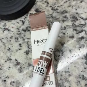 Customer photo review of Gel Sopracciglia Trasparente Tenuta Forte Waterproof 2 Pezzi