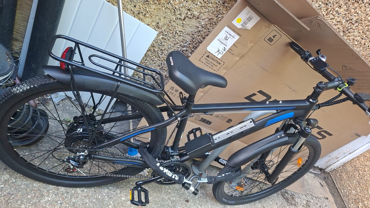 Customer photo review of DUOTTS C29L Electric Bike Ship to UK