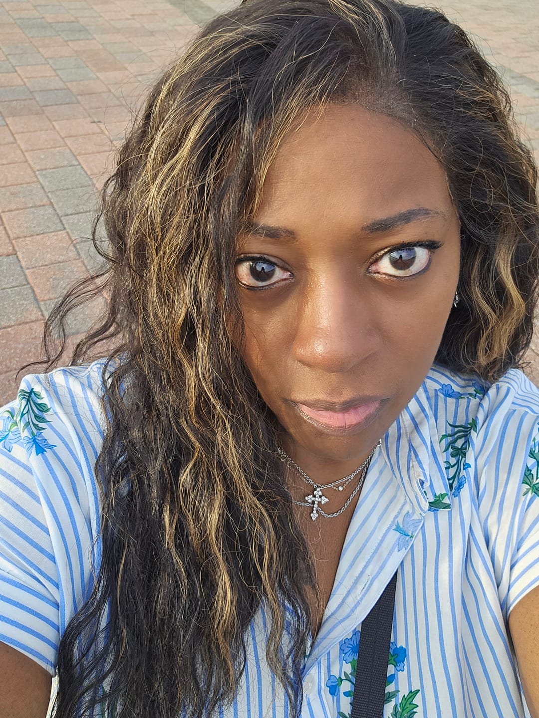 Customer photo review of Sensationnel Bare Lace Glueless 13x6 Lace Front Wig - 13x6 UNIT 6