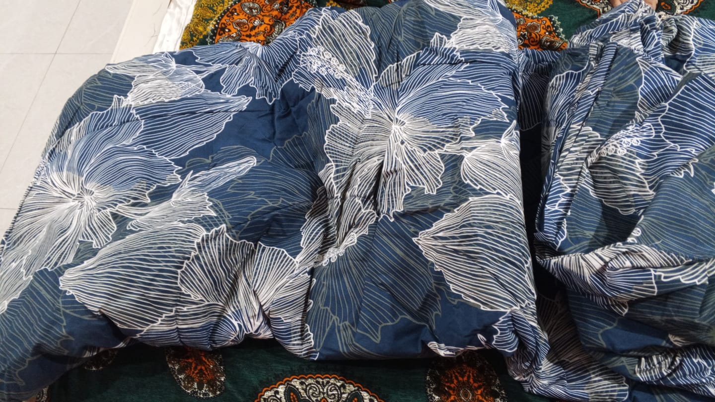 Customer photo review of SPUN Comforter set- 7 pcs