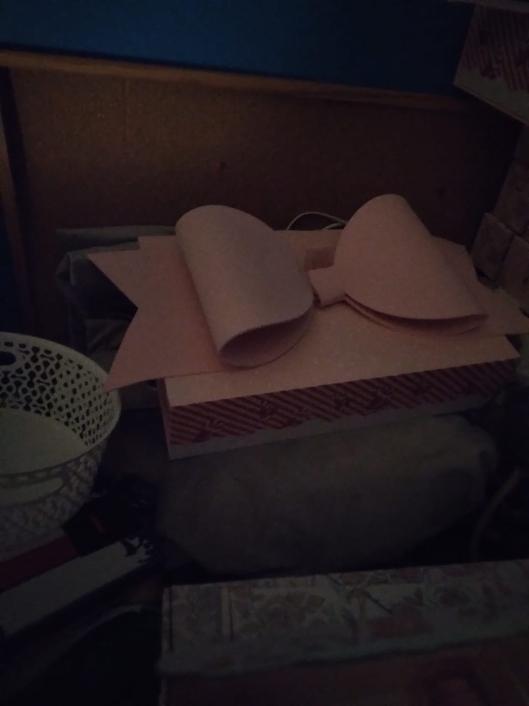 Customer photo review of Pink Bow Gift Wrap Box