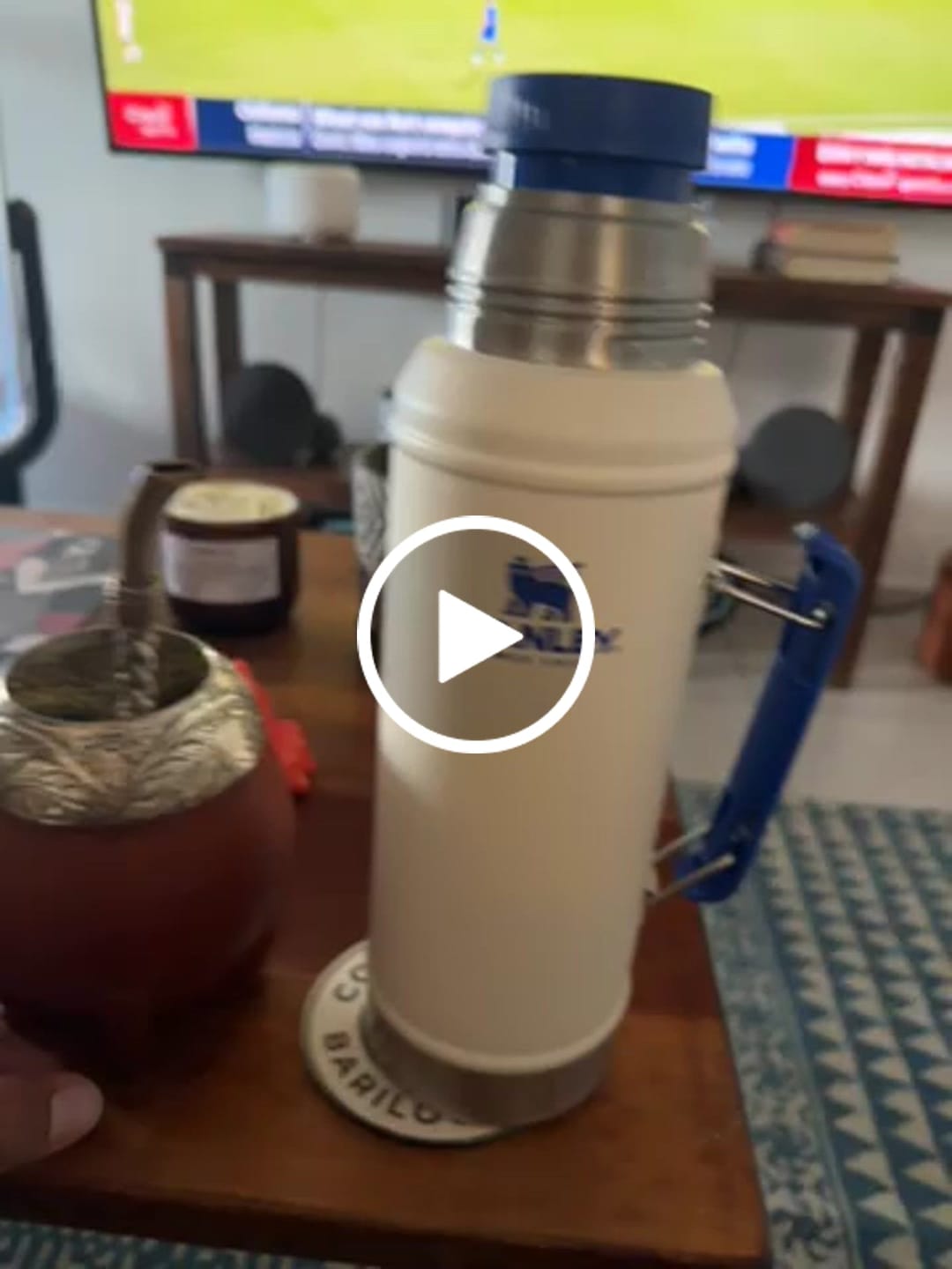 Customer video review of Stanley Classic Legendary Bottle Vintage Summer | 946ML