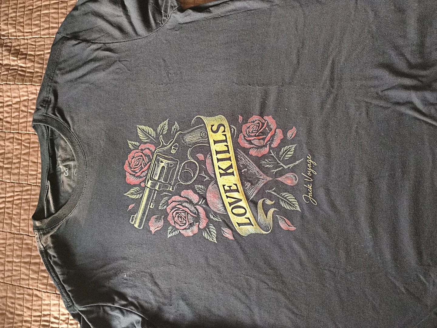 Customer photo review of Camiseta Love kills