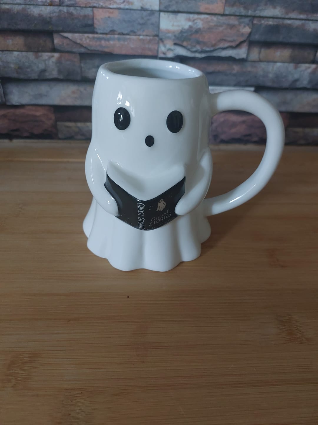 Customer photo review of Geister Tasse – Keramikbecher mit lesendem Gespenst