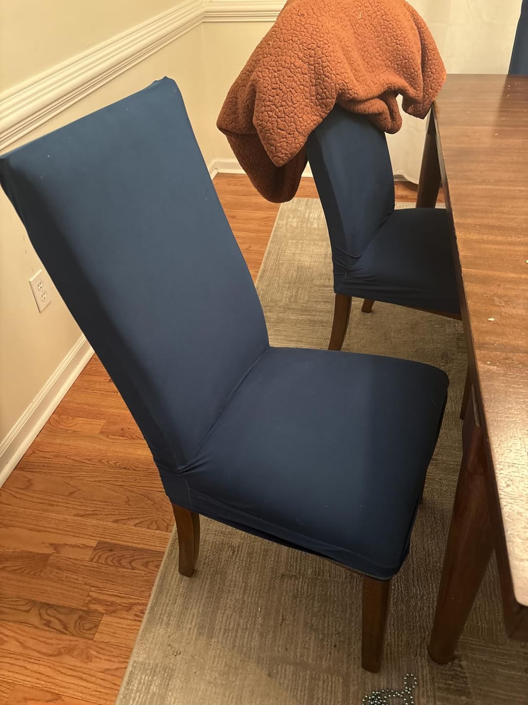 Customer photo review of Neralin - Elastic velvet chair covers