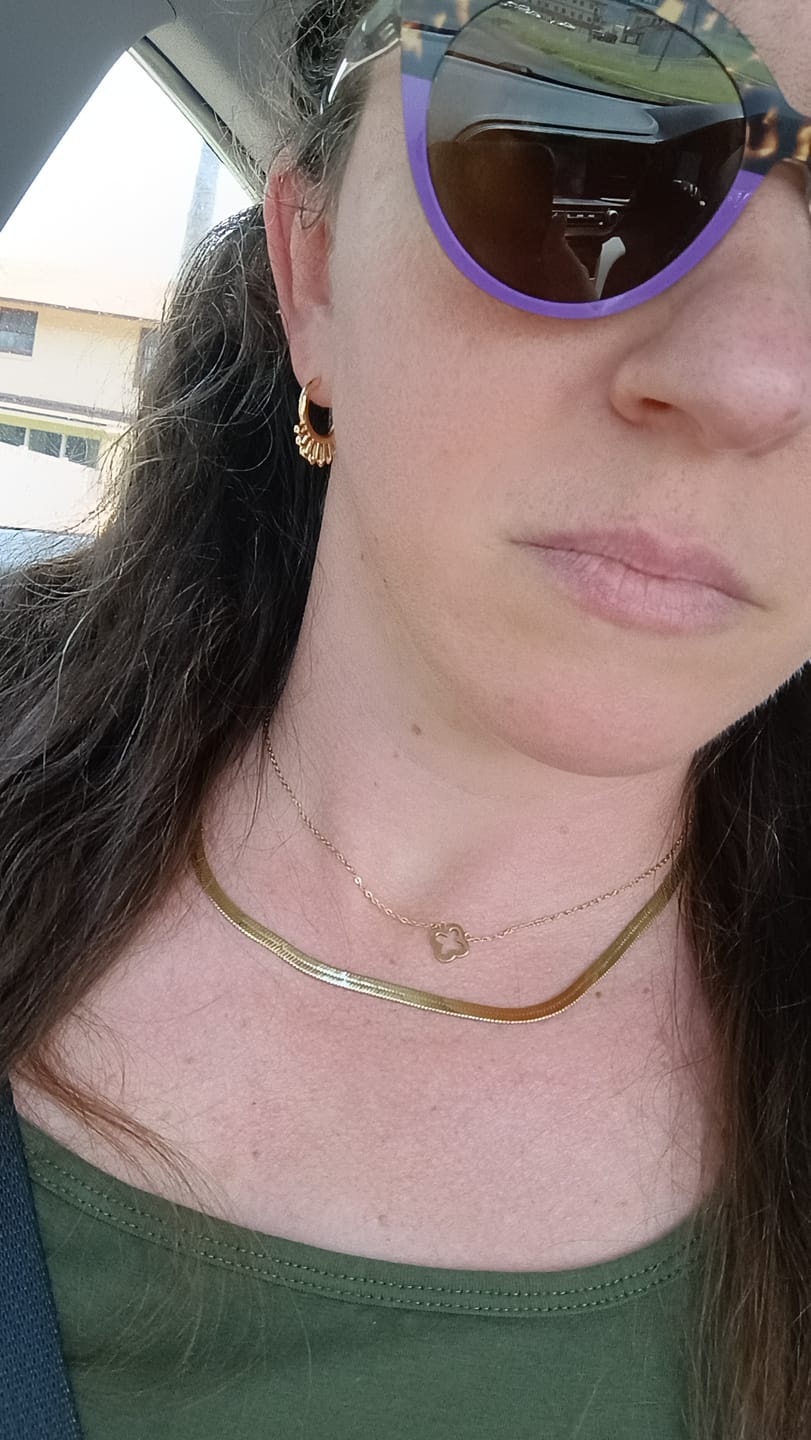 Customer photo review of Essentials Necklace