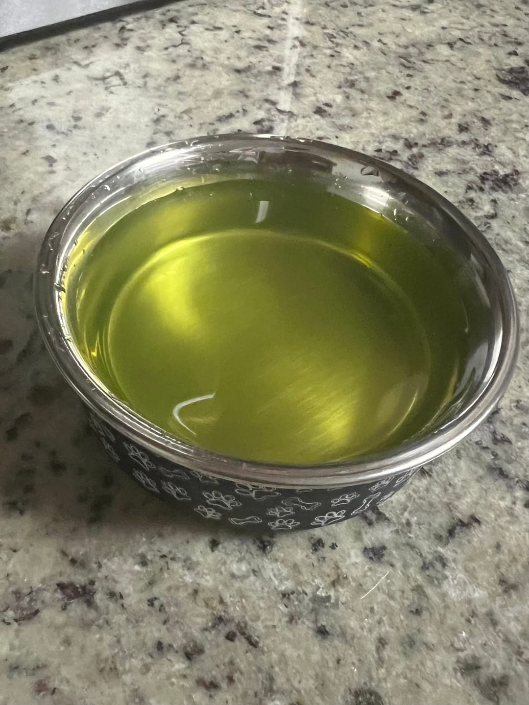 Customer photo review of HealthyMouth® Water Additive for Cats (Clinically Proven, VOHC Accepted)