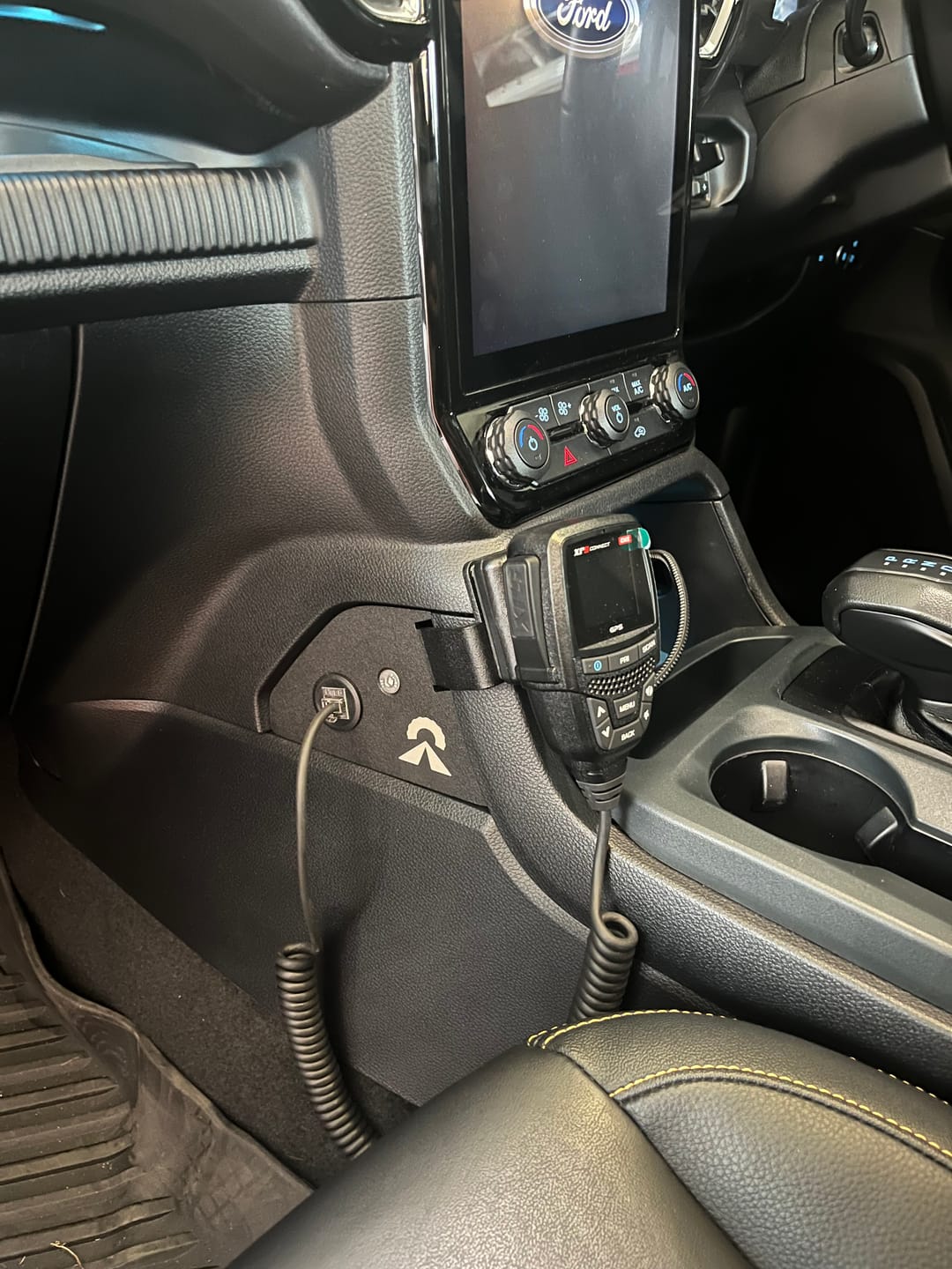 Customer photo review of UHF Handpiece Mount - Ford Ranger NextGen & Super Duty & Everest - Centre Console