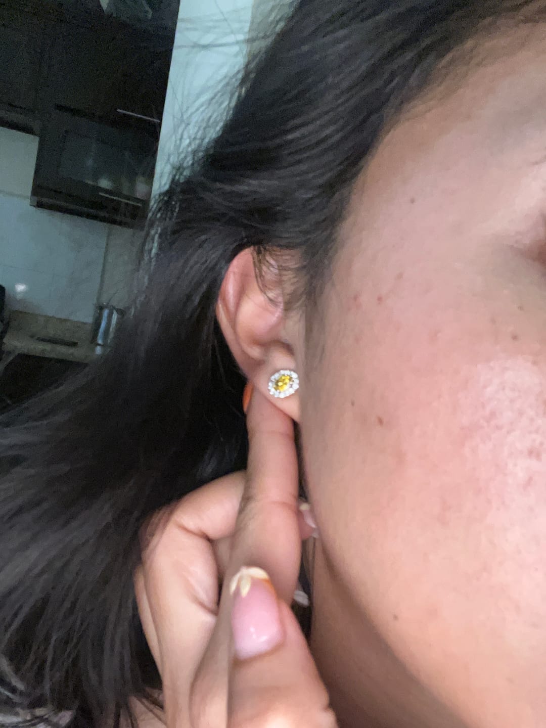 Customer photo review of Par Arete Ovalado Birthstone Plateado