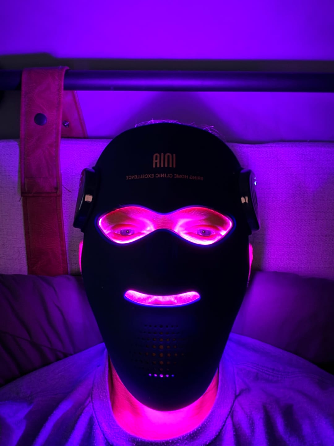 Customer photo review of INIA GLOW 4D 940nm Dual NIR Wireless LED Mask