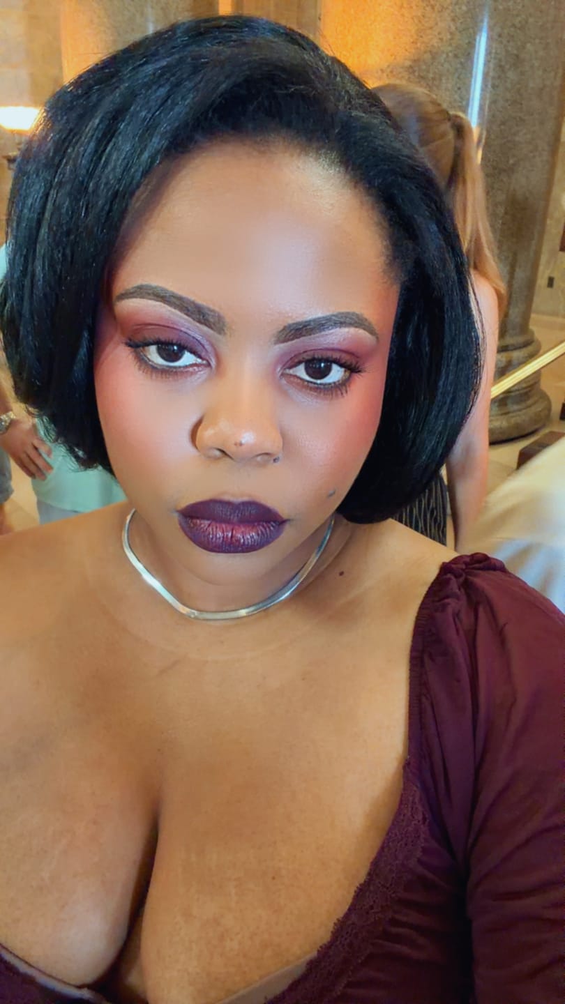 Customer photo review of Outre Quick Weave Half Wig - ESTEE