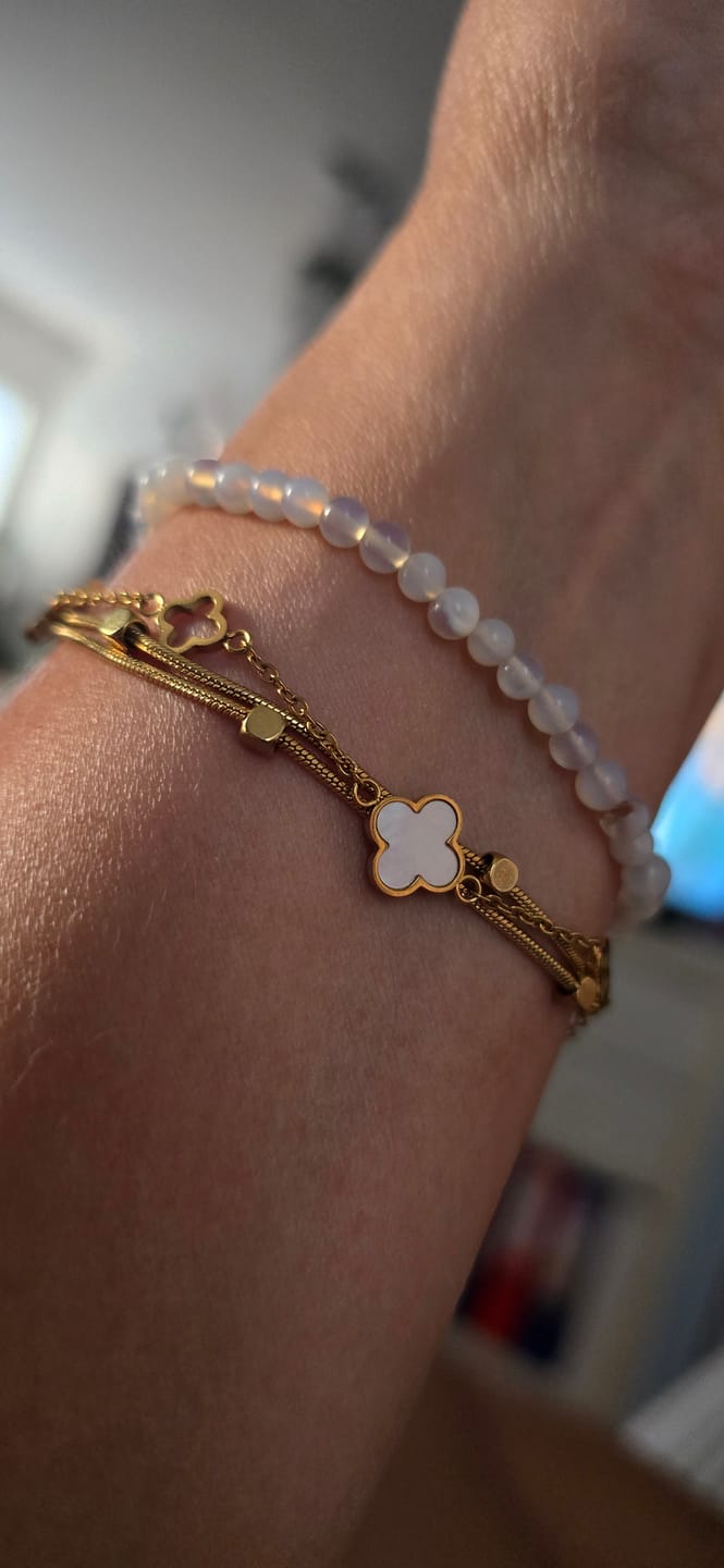 Customer photo review of Lucia Clover Bracelet