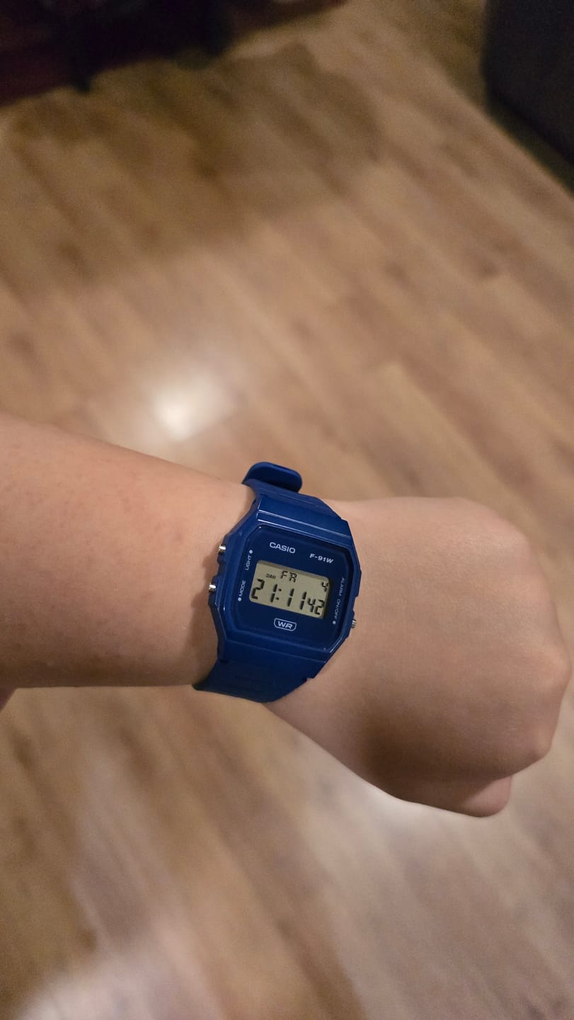 Customer photo review of Reloj Casio Vintage F-91WB-2A1 Bio Resina Azul