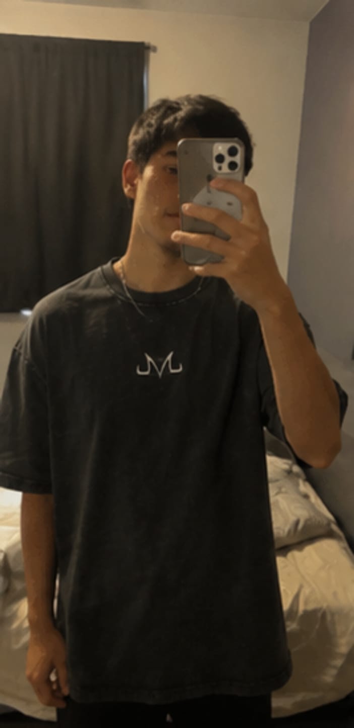Customer photo review of MAJIN SHIRTS