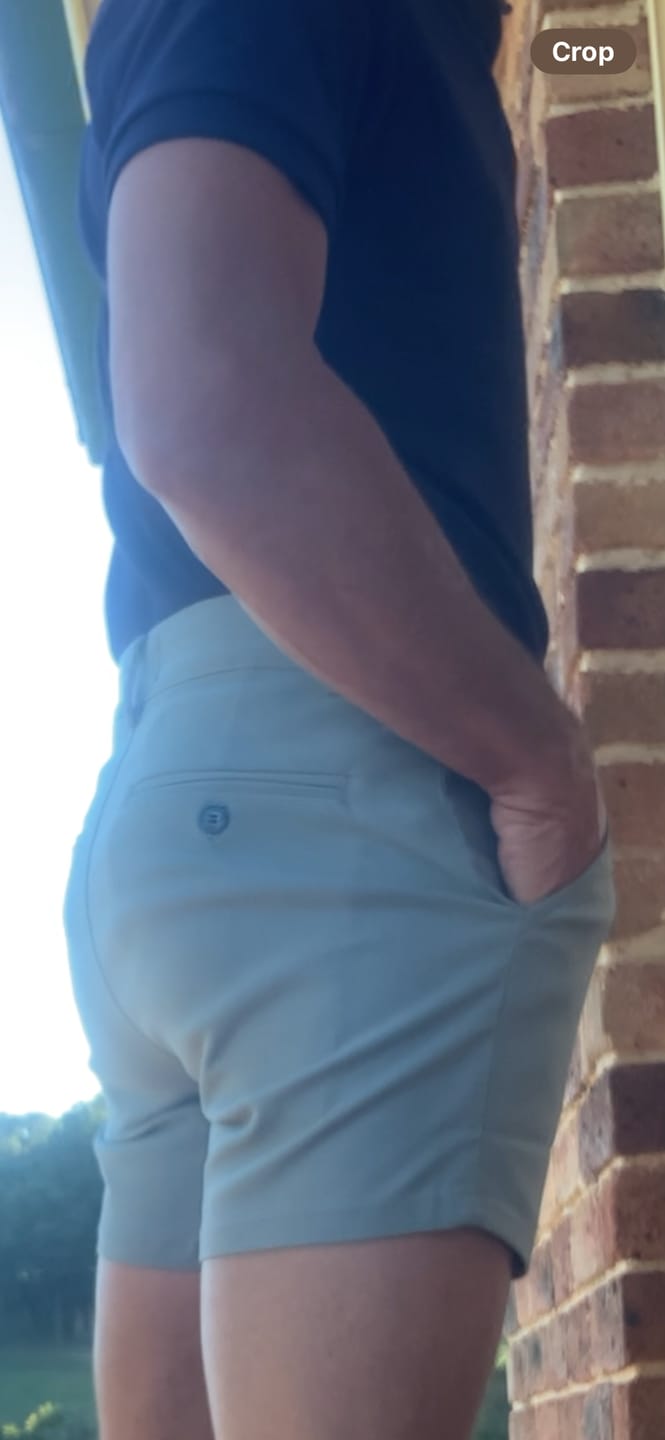 Customer photo review of Ultra-Stretch 5" Chino Shorts - Grey