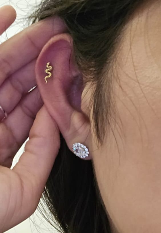 Customer photo review of Arete Dorado Acero Inoxidable Primera Perforacion