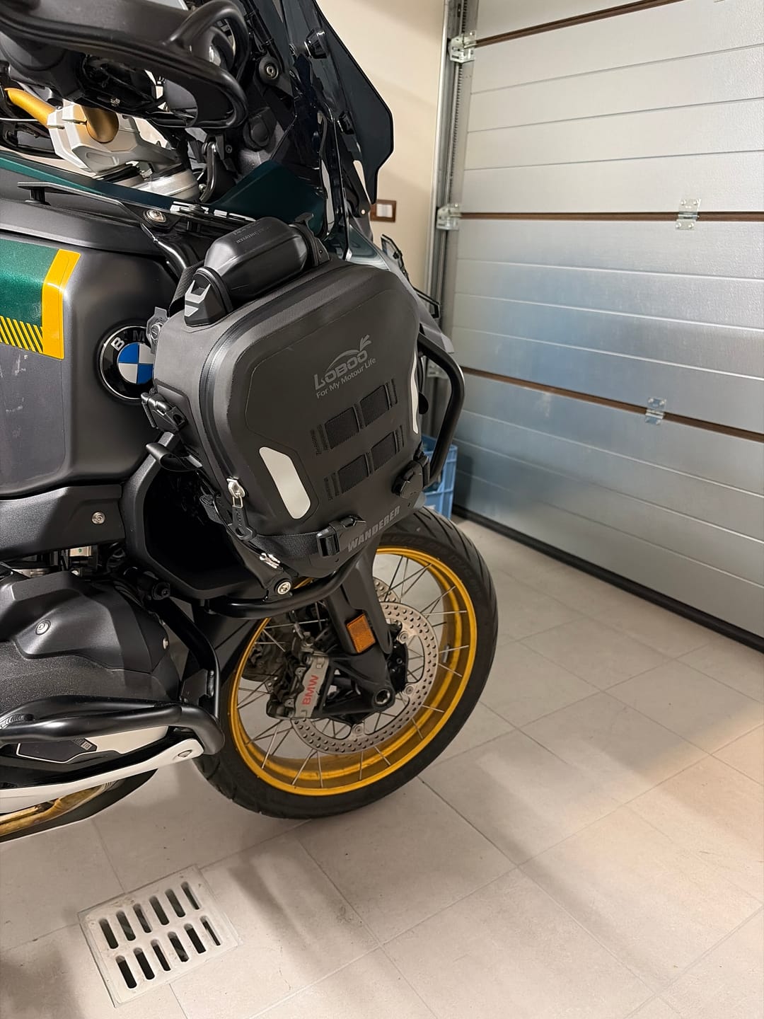 Customer photo review of LOBOO Wanderer BHGB05T — 300KG Inflatable Bag for 25mm Crash Bars