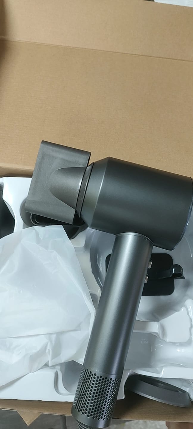 Customer photo review of Kyno — Secador profesional con cabezales magnéticos