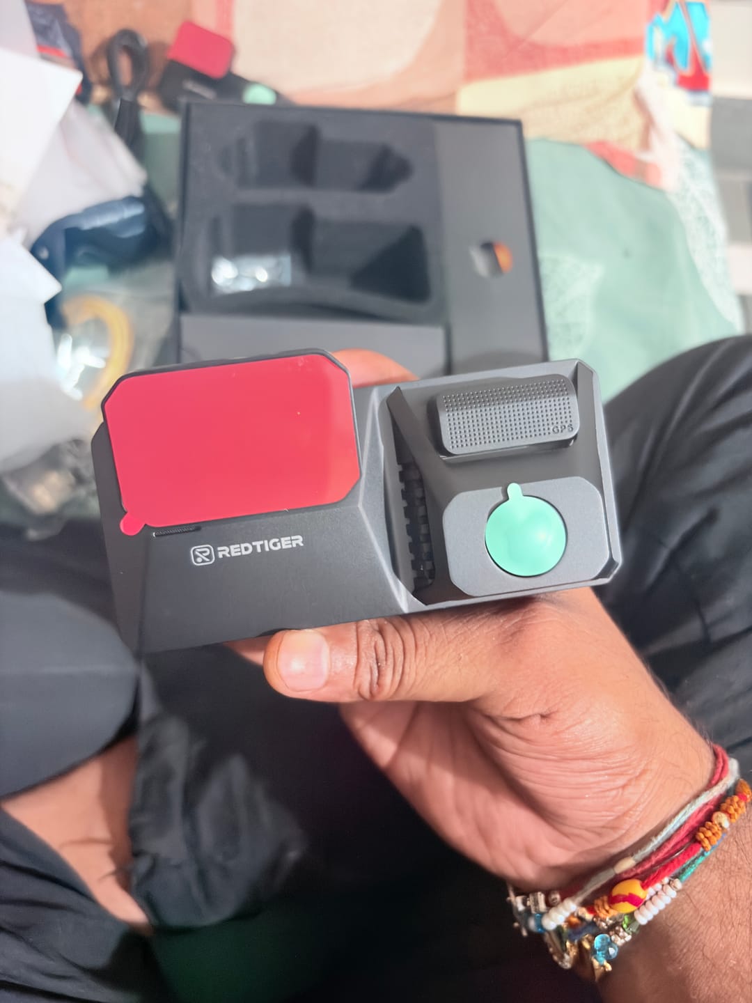 Customer photo review of F77 STARVIS 2 4K+4K Dual IMX678 Voice Control 5.8GHz WIFI Dash Cam F77