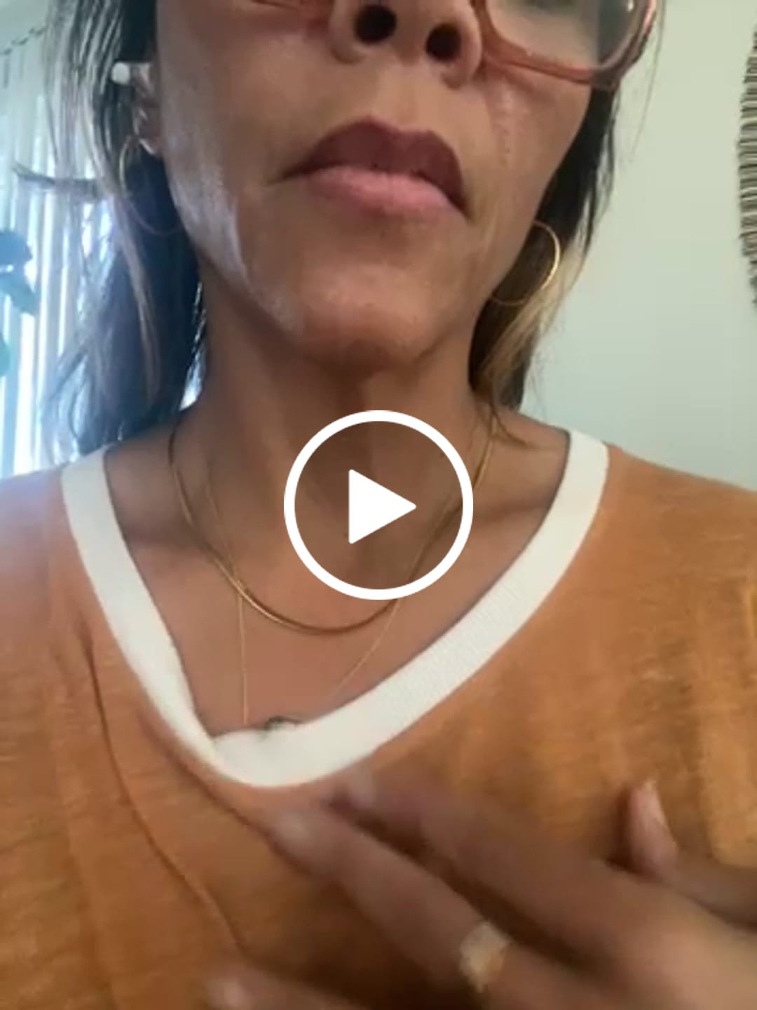 Customer video review of Chelsea Herringbone Necklace (Bundle)