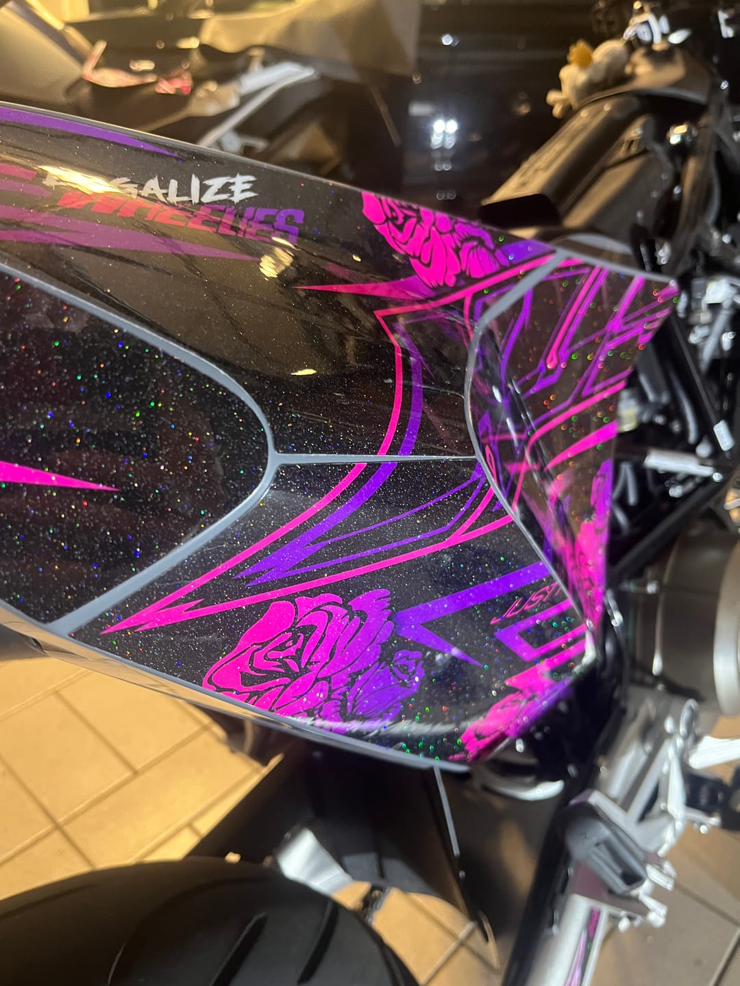 Customer photo review of Holographic-Glitter Finish (Gloss)