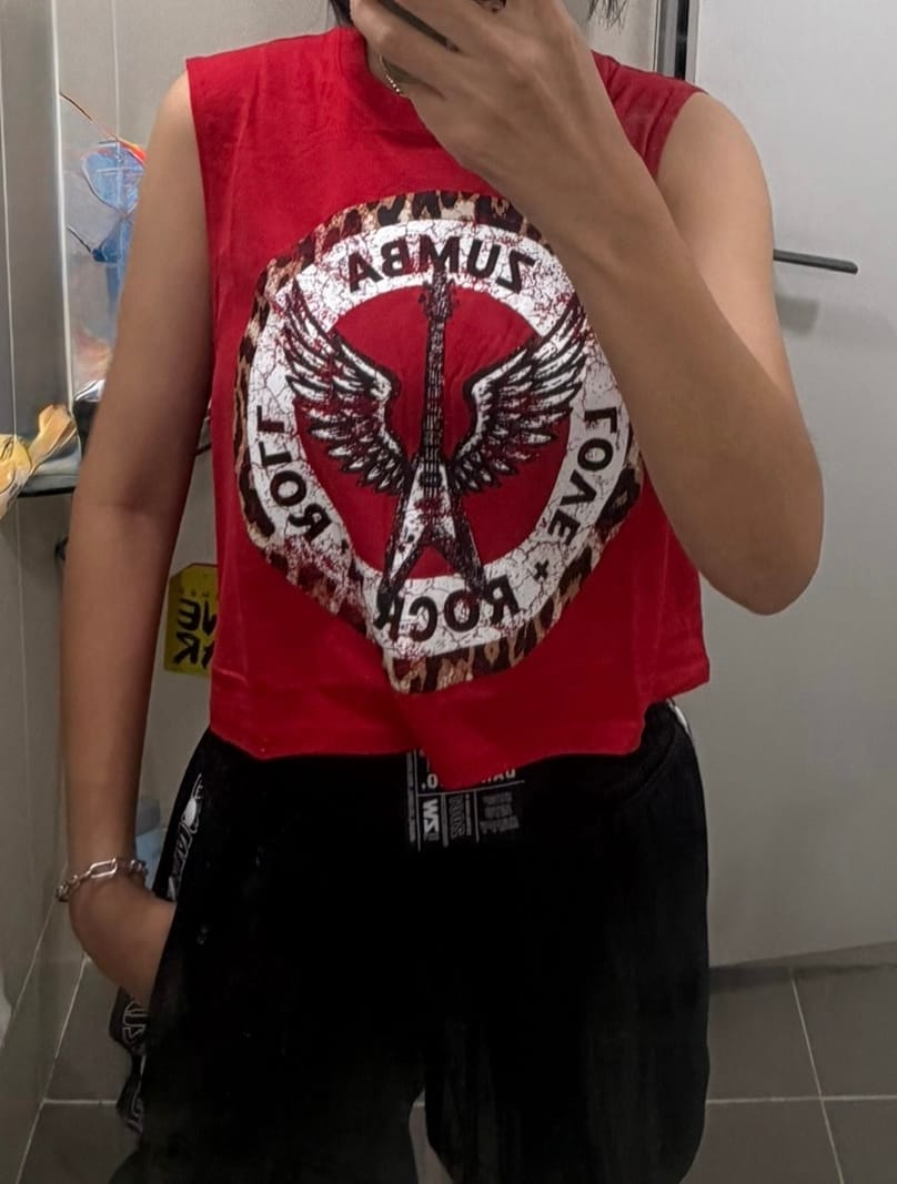 Customer photo review of Rock 'n' Roll Crew Neck Muscle Crop Tank